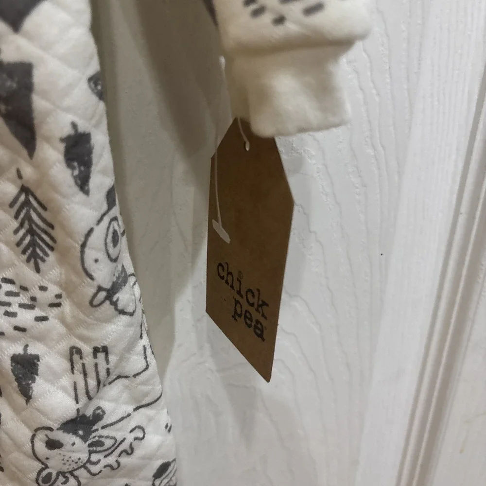 Simple joys by Carters 0-3 months Winter Theme  sleeper